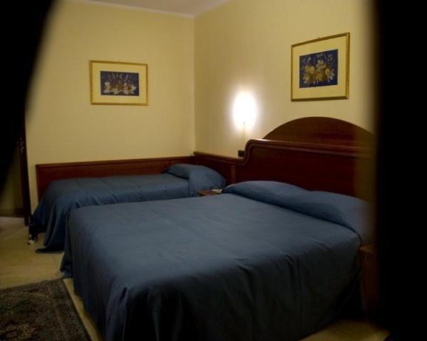 Hotel Duca Di Calabria Serra San Bruno Eksteriør billede