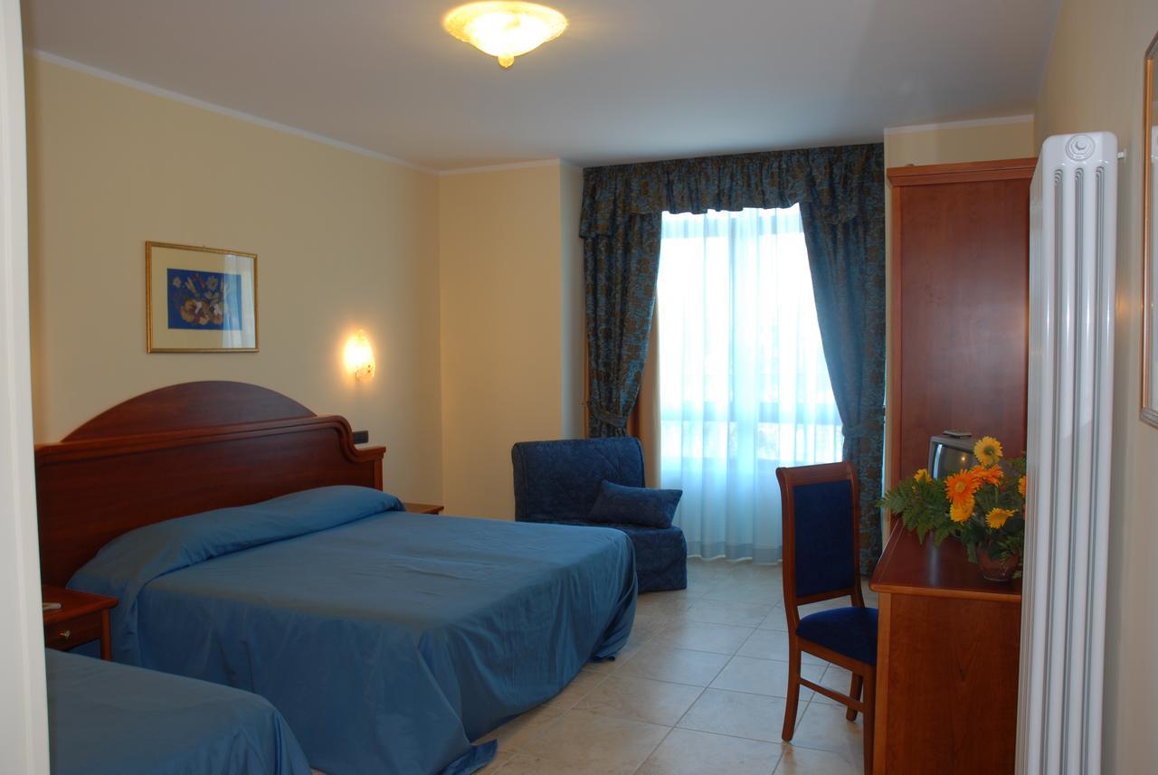 Hotel Duca Di Calabria Serra San Bruno Eksteriør billede
