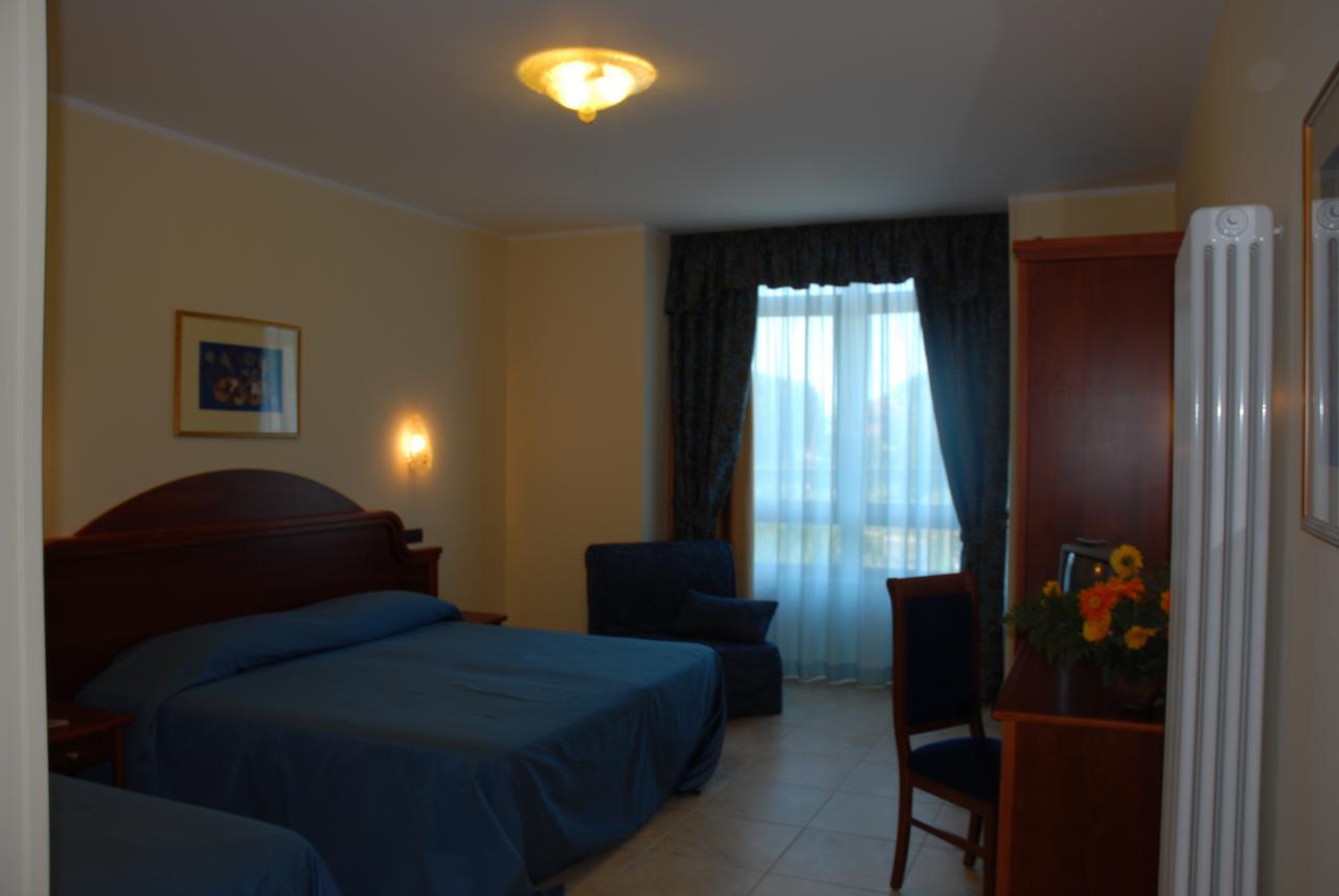 Hotel Duca Di Calabria Serra San Bruno Eksteriør billede